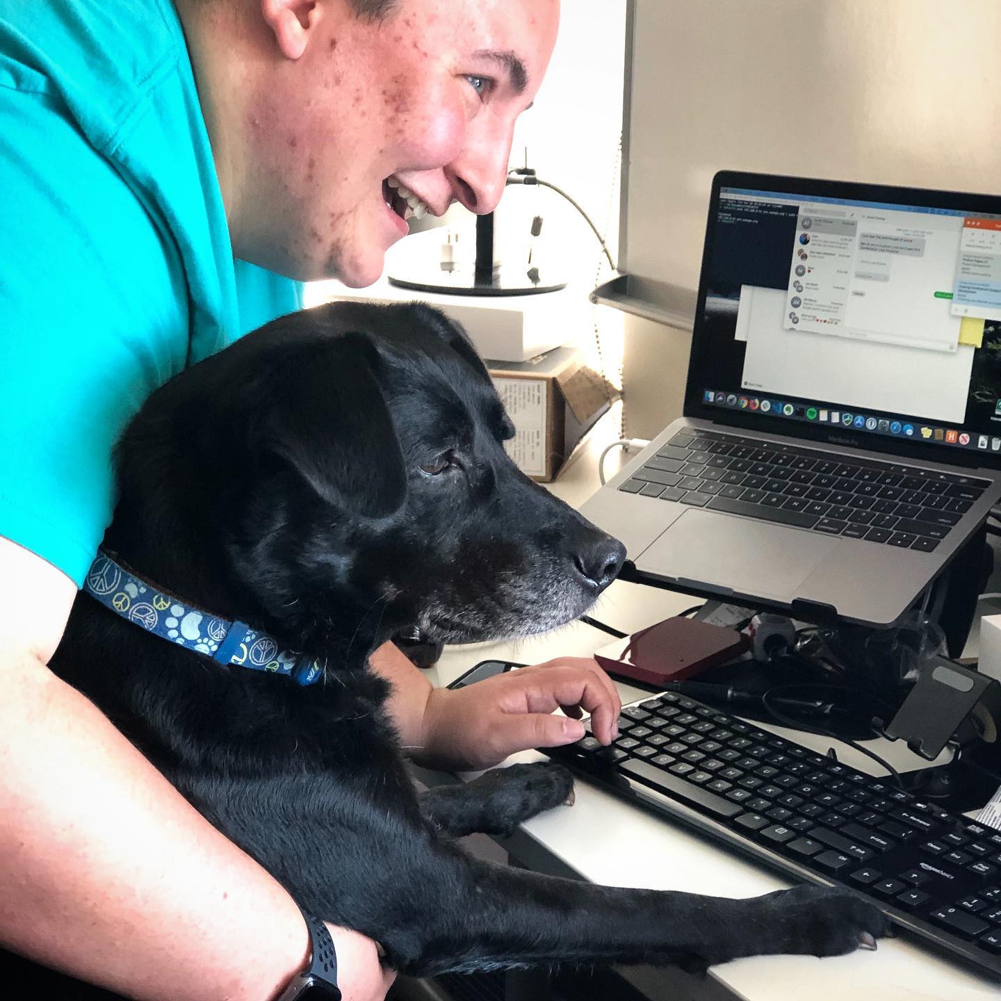 Alex and Jasper in Loffice